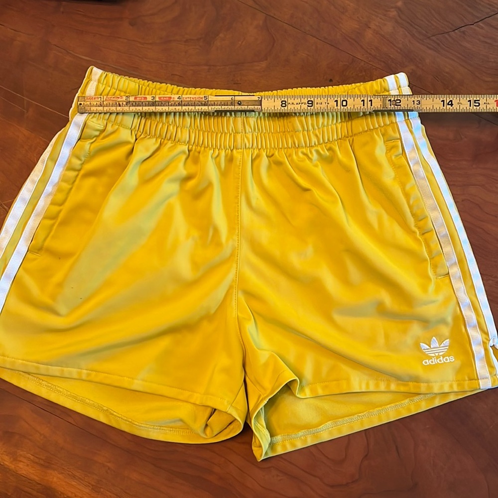 ADIDAS mustard yellow shorts (no tag/ size small)